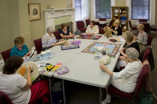 Traditional rug hooking for Perth seniors